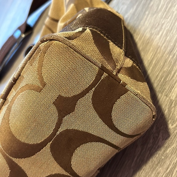 Coach Shoulder Bag - Picture 10 of 12